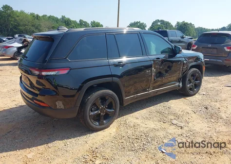 2024 Jeep Grand Cherokee Altitude X 4X4 z USA, uszkodzony, nr VIN 1C4RJHAG2R8570109